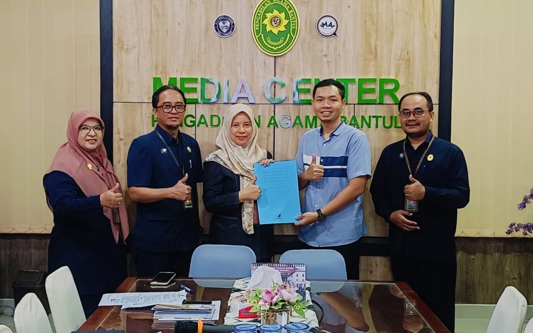 Mahasiswa Ekonomi Syariah Universitas Alma Ata Resmi Diserahkan untuk Magang di Pengadilan Agama Bantul