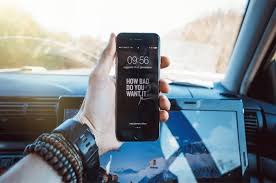 Bisnis Modal HP. Cara Gen Z Menghasilkan Uang dari Media Sosial